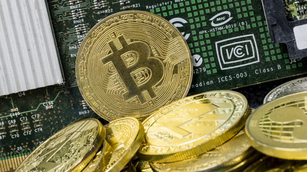 Bitop được thành lập năm 2018, đặt trụ sở chính tại Singapore và tự định vị là “nền tảng toàn cầu” cung cấp cả Spot lẫn phái sinh