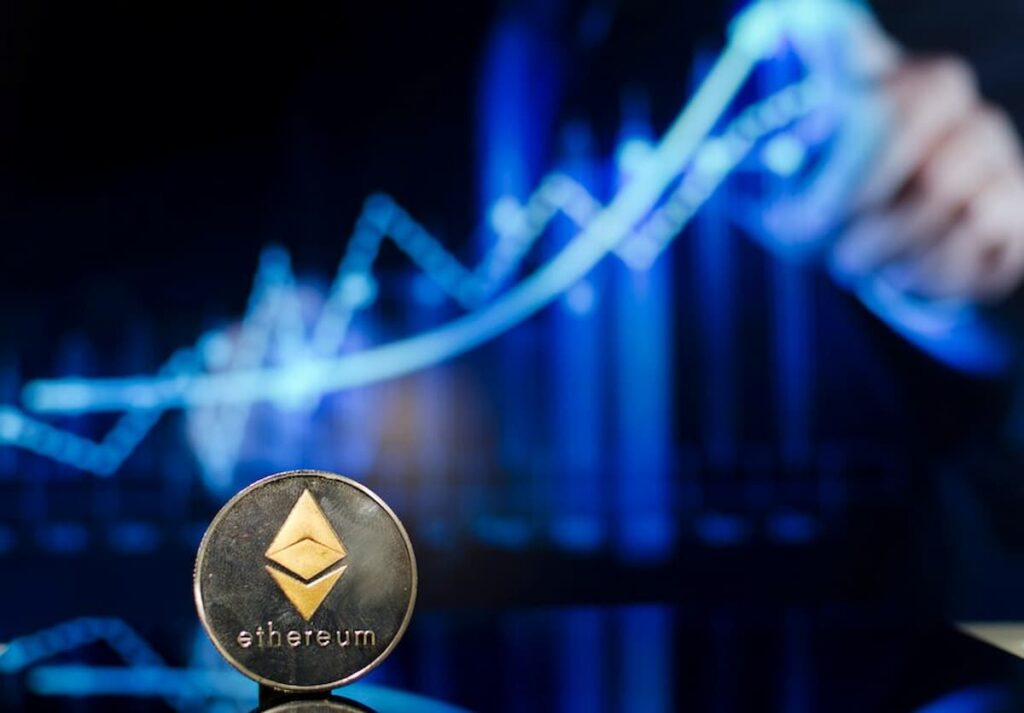 Ethereum tăng giá, CoinDesk 20 duy trì sắc xanh cuối năm 2025